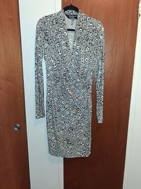 Norma Kamali Grey Leopard-Print Long Sleeve Wrap Dress